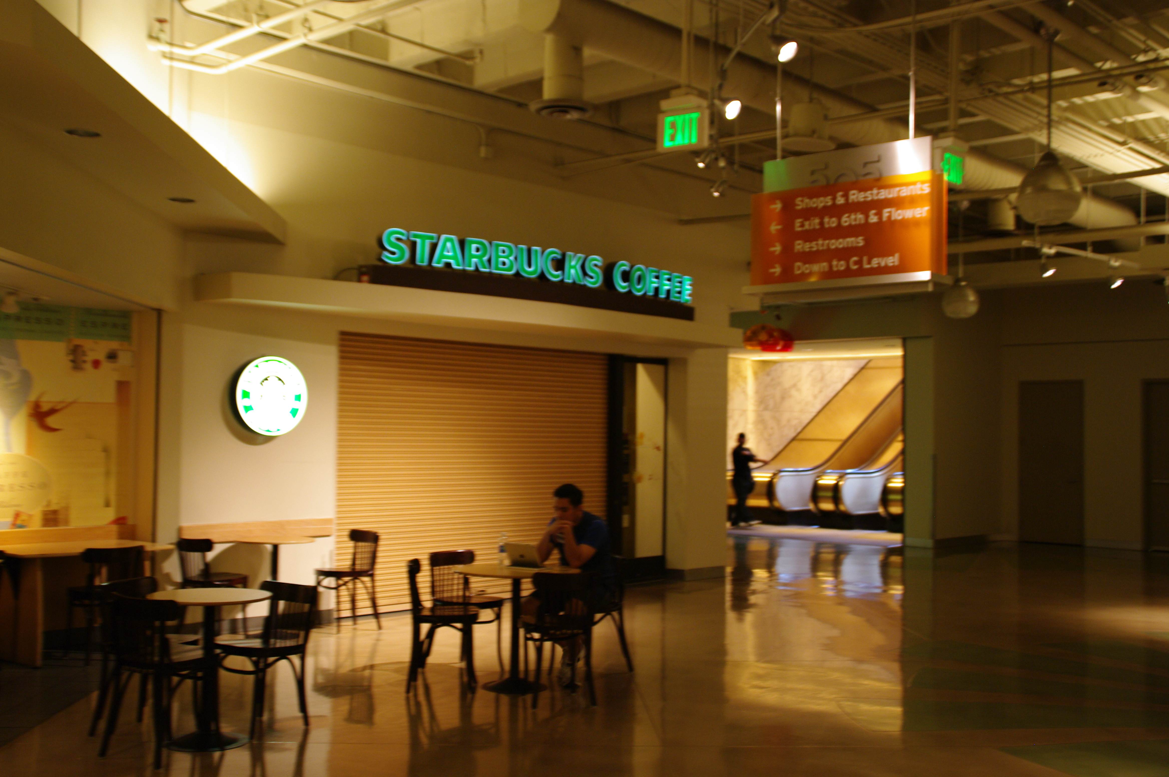 Starbucks Coffee photo 4