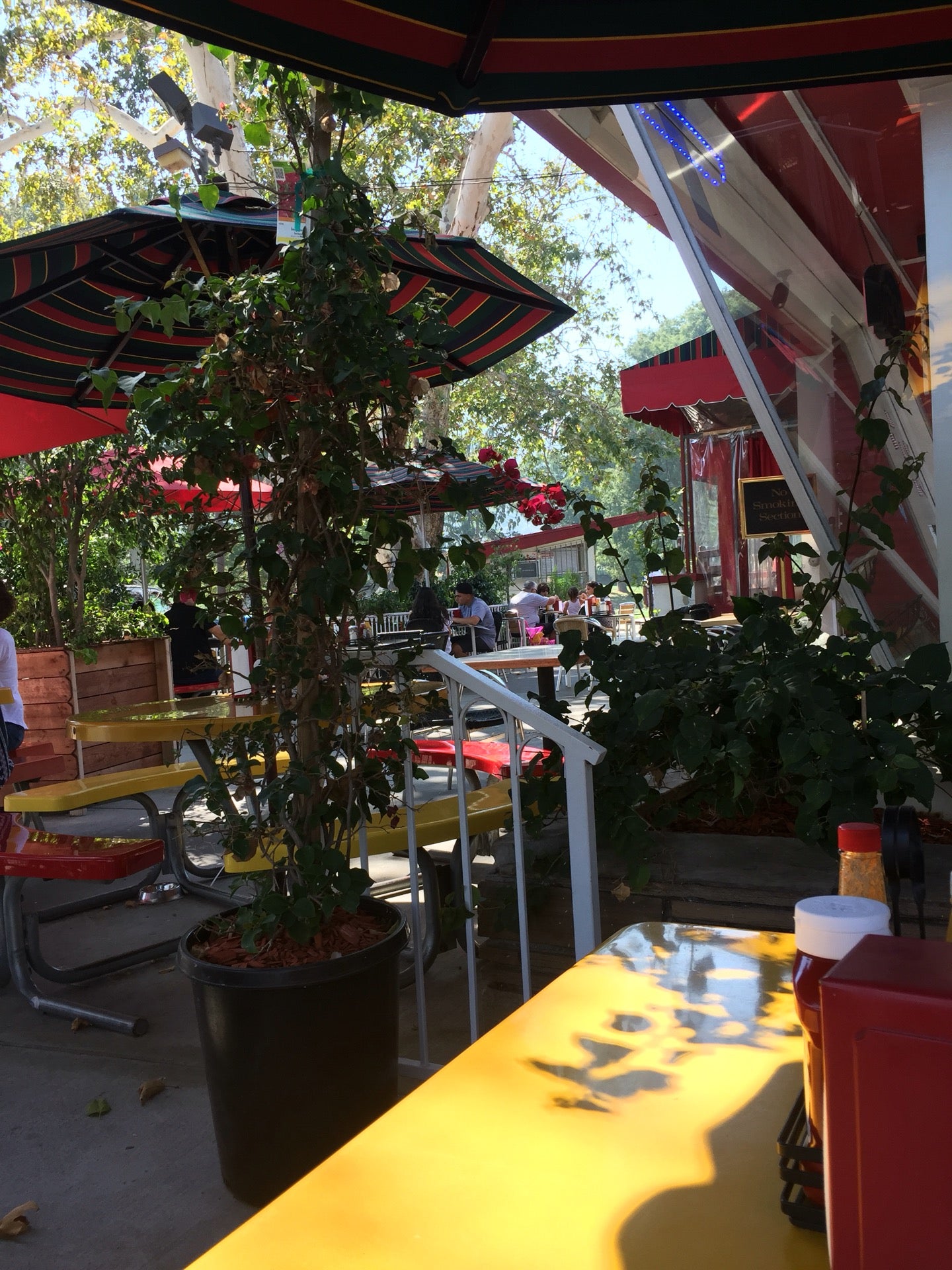 Los Feliz Cafe photo 3