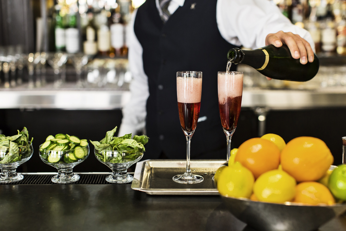 Bar & Lounge photo 2